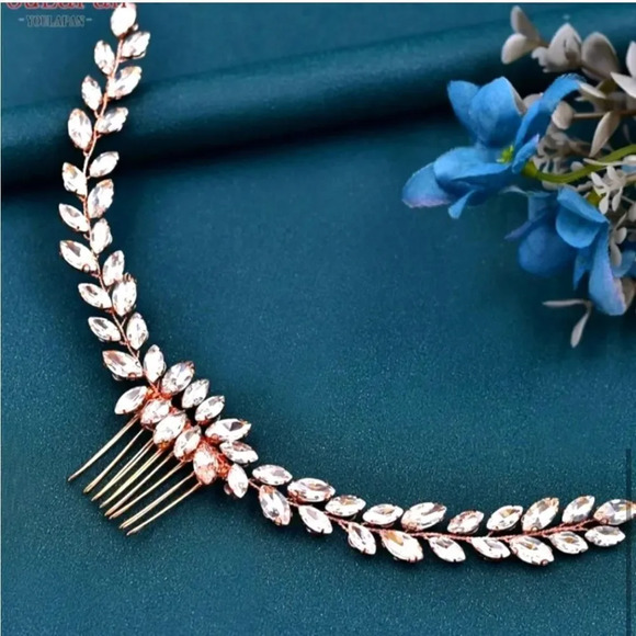 Luxury Bridal Crystal Hair Piece Comb - Picture 8 of 10